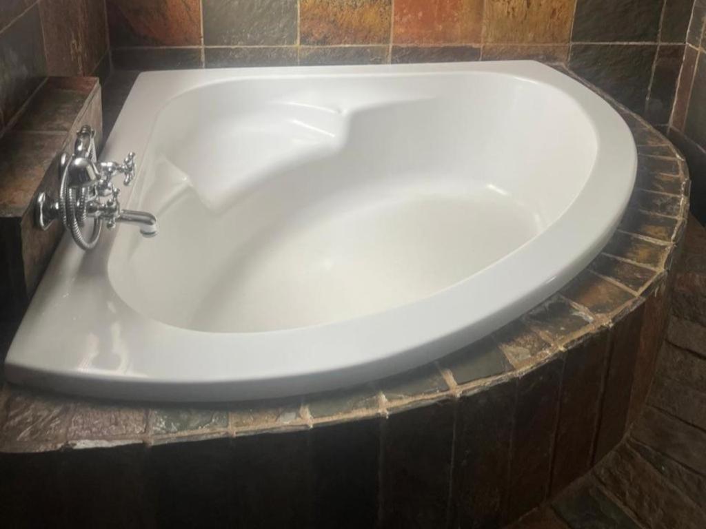 Karee Guesthouse Thabazimbi Δωμάτιο φωτογραφία
